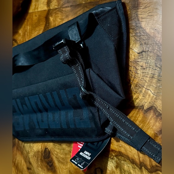 NWT CHROME INDUSTRIES ‘Simple Messenger” - Picture 2 of 8